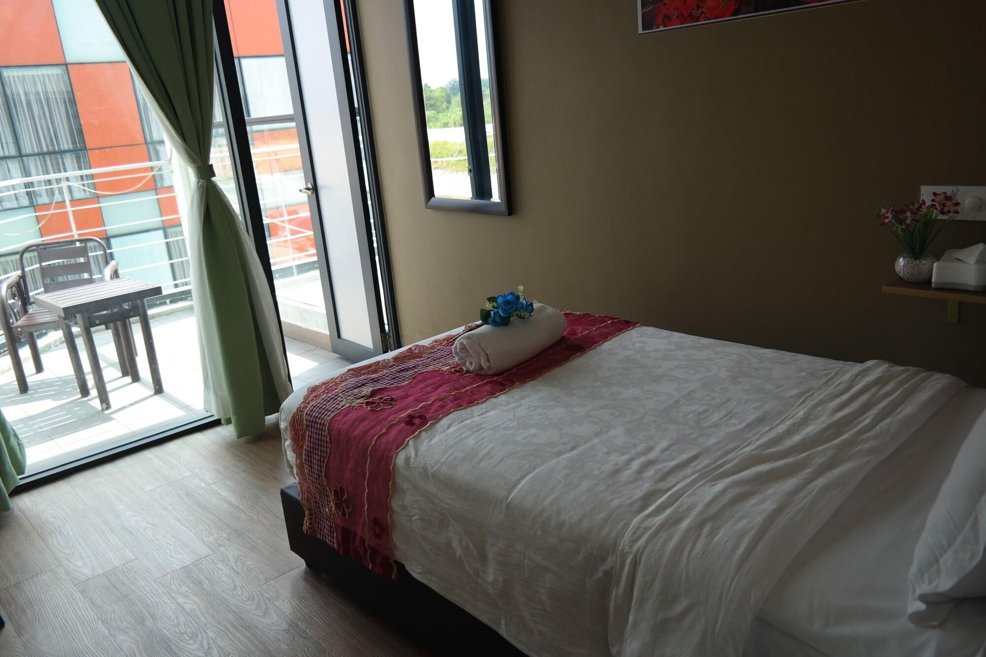 S8 Boutique Hotel Near Klia 1 & Klia 2 เซปัง ภายนอก รูปภาพ