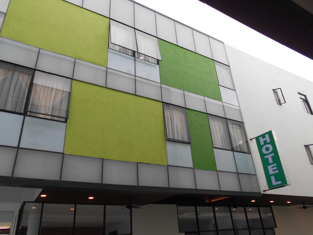 S8 Boutique Hotel Near Klia 1 & Klia 2 เซปัง ภายนอก รูปภาพ