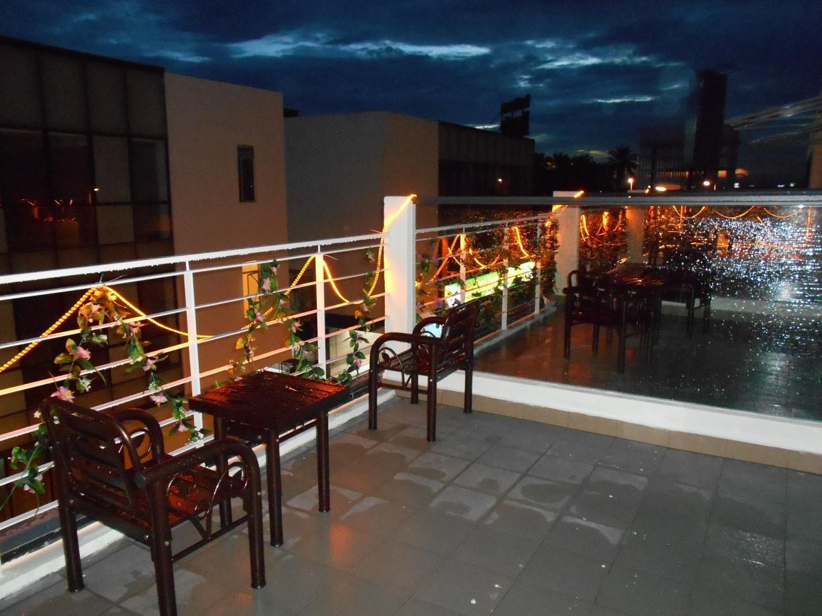 S8 Boutique Hotel Near Klia 1 & Klia 2 เซปัง ภายนอก รูปภาพ